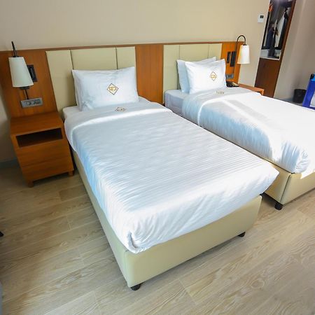 Citymax Hotel Baku Bagian luar foto